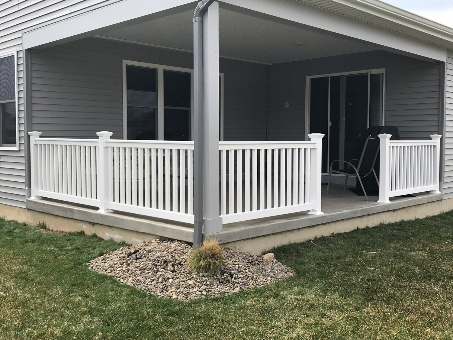 Modern Decks & Railings The Deck & Railing Contractor You Can Trust.