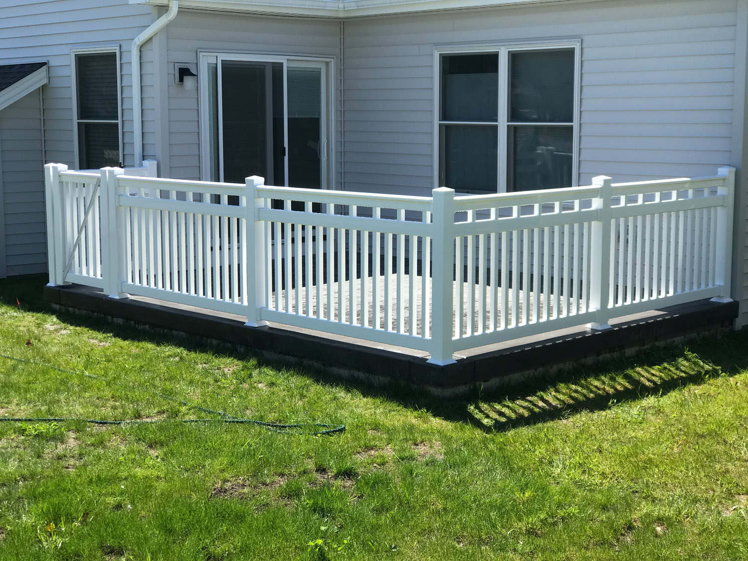 Modern Decks & Railings – The Deck & Railing Contractor You Can Trust.